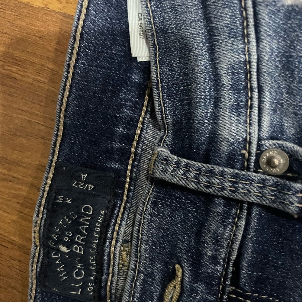 Gently used lucky brand skinny jeans